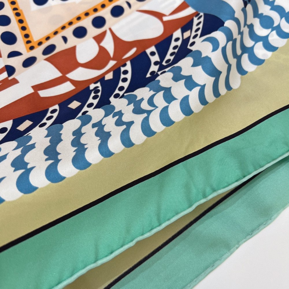 Hermès 90cm 100% Pure Silk Square Scarf! Hermès 90cm 100% Pure Silk Square Scarf!