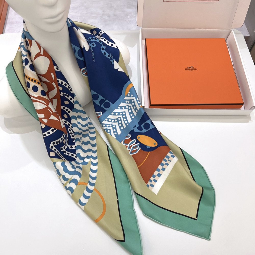 Hermès 90cm 100% Pure Silk Square Scarf! Hermès 90cm 100% Pure Silk Square Scarf!