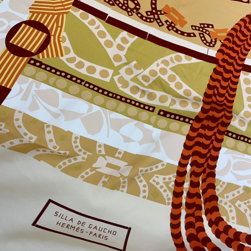 Hermès 90cm 100% Pure Silk Square Scarf! Hermès 90cm 100% Pure Silk Square Scarf!