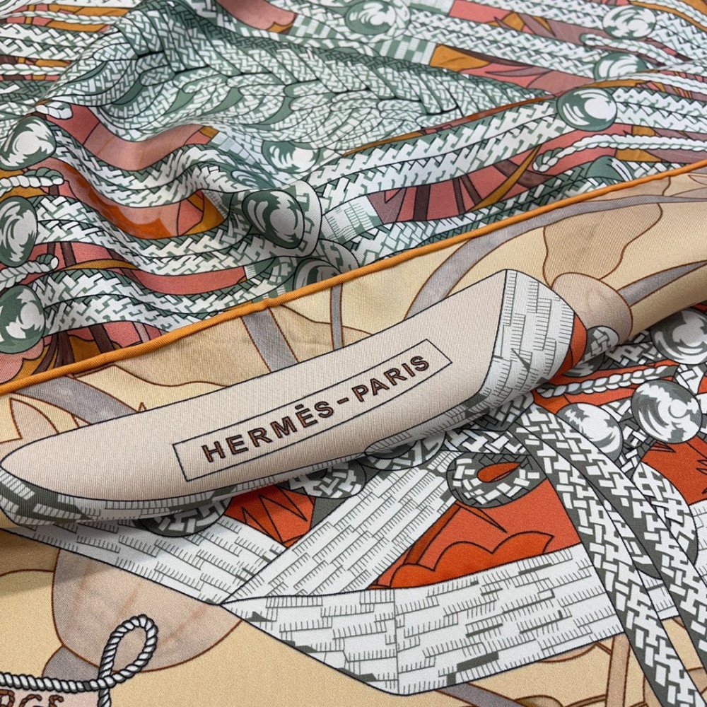 Hermès Fall/Winter 2025 90cm 100% Pure Silk Square Scarf!