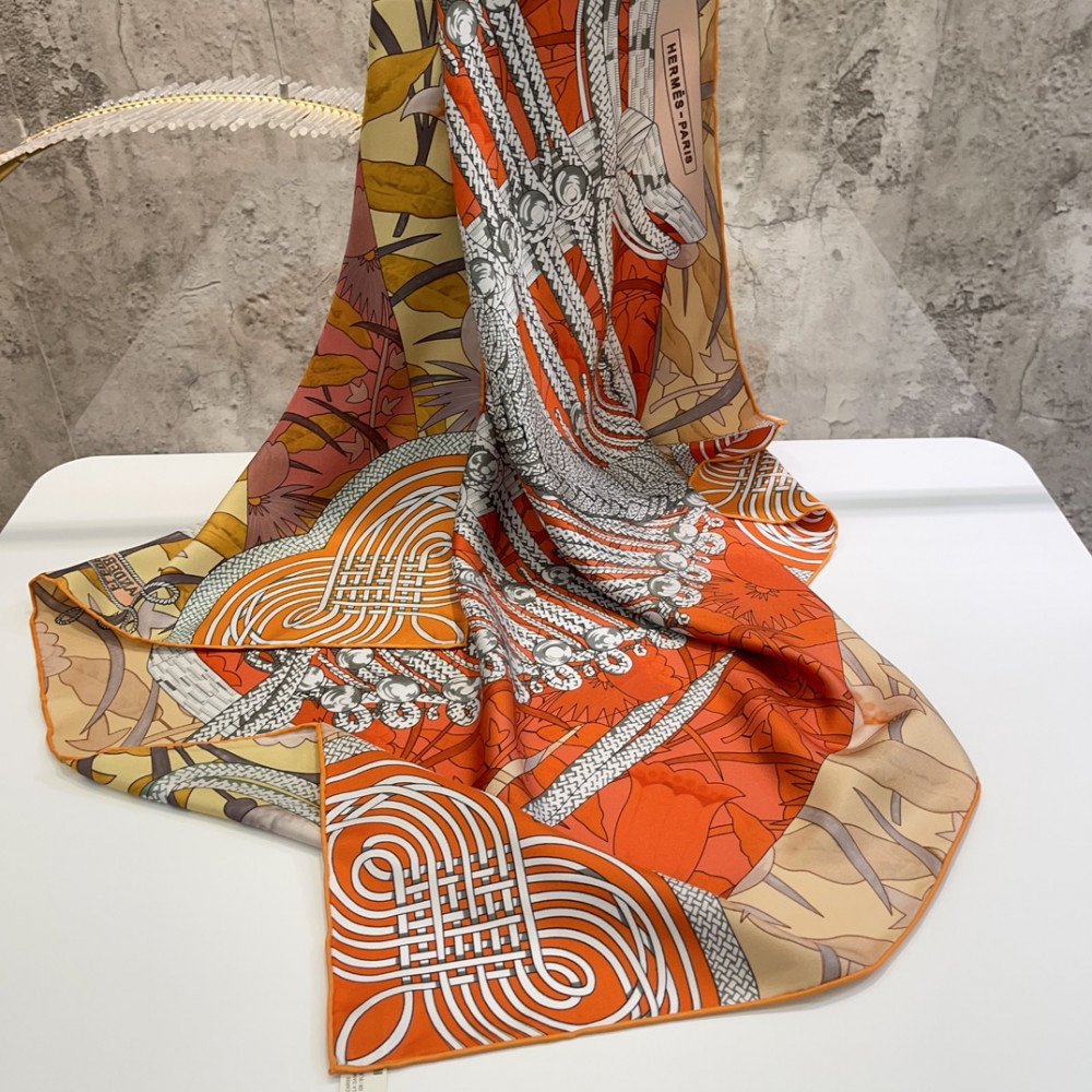 Hermès Fall/Winter 2025 90cm 100% Pure Silk Square Scarf!