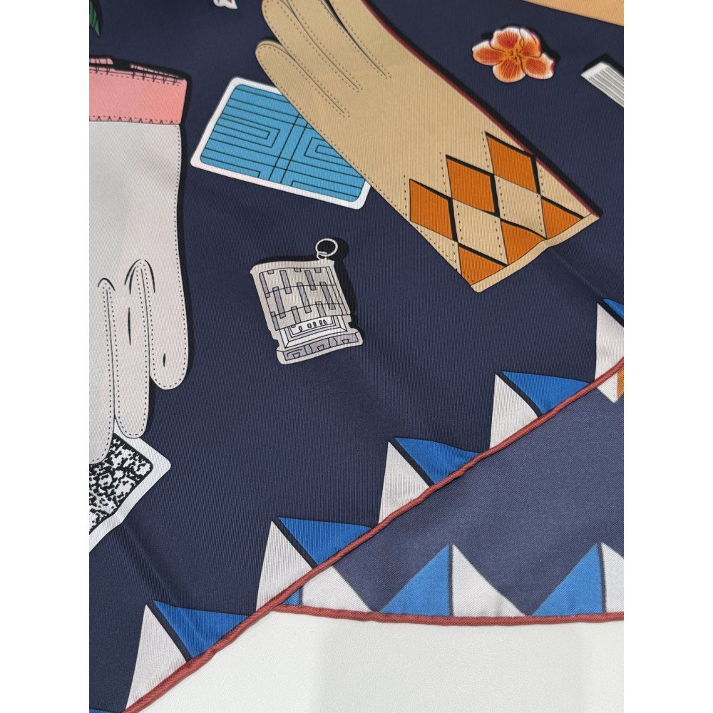 Hermès Fall/Winter 2025 90cm 100% Pure Silk Scarf!