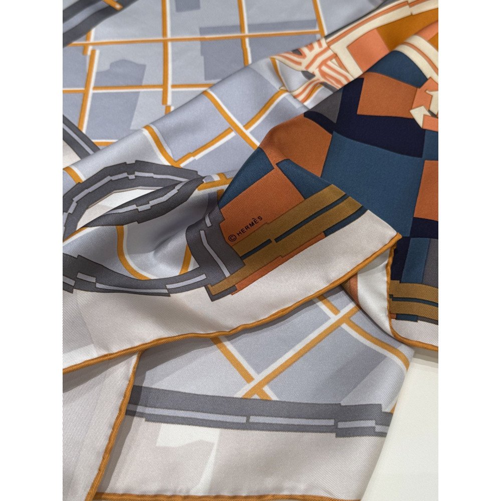 Hermès Fall/Winter 2025 90cm 100% Pure Silk Scarf!