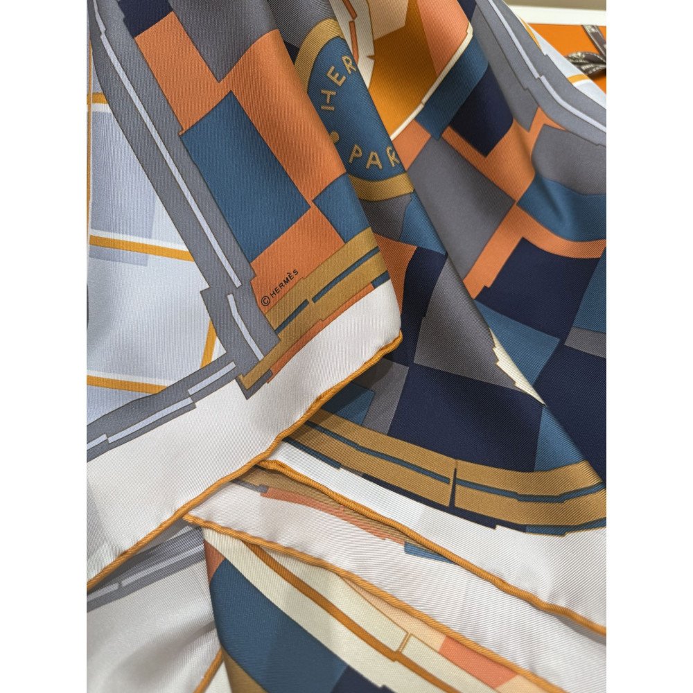 Hermès Fall/Winter 2025 90cm 100% Pure Silk Scarf!