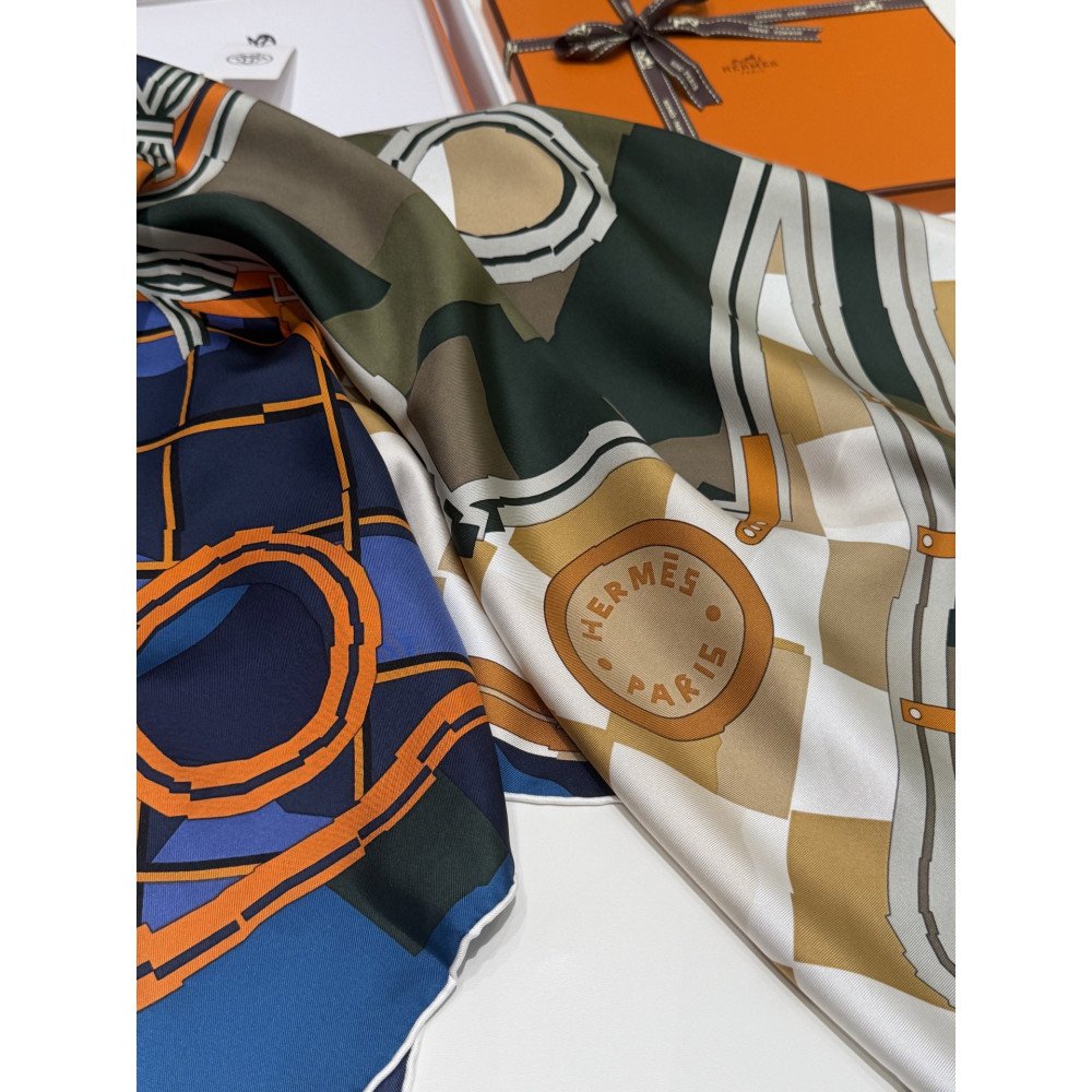 Hermès Fall/Winter 2025 90cm 100% Pure Silk Scarf!