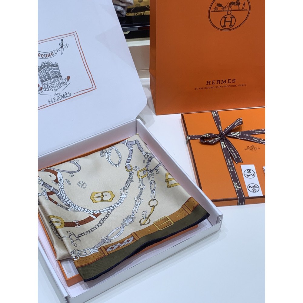 Hermès Fall/Winter 2025 90cm 100% Pure Silk Scarf! Hermès Fall/Winter 2025 90cm 100% Pure Silk Scarf!