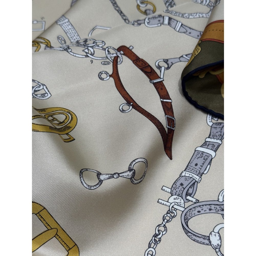 Hermès Fall/Winter 2025 90cm 100% Pure Silk Scarf! Hermès Fall/Winter 2025 90cm 100% Pure Silk Scarf!