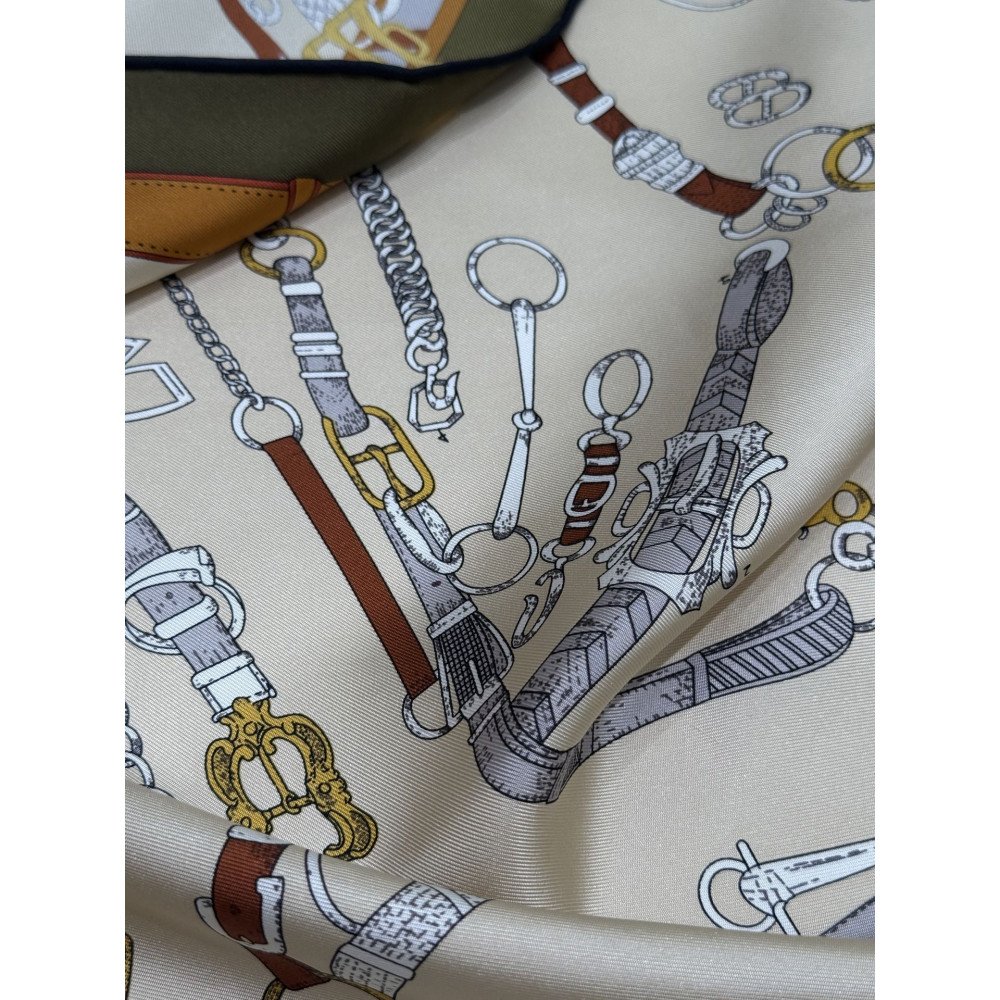 Hermès Fall/Winter 2025 90cm 100% Pure Silk Scarf! Hermès Fall/Winter 2025 90cm 100% Pure Silk Scarf!