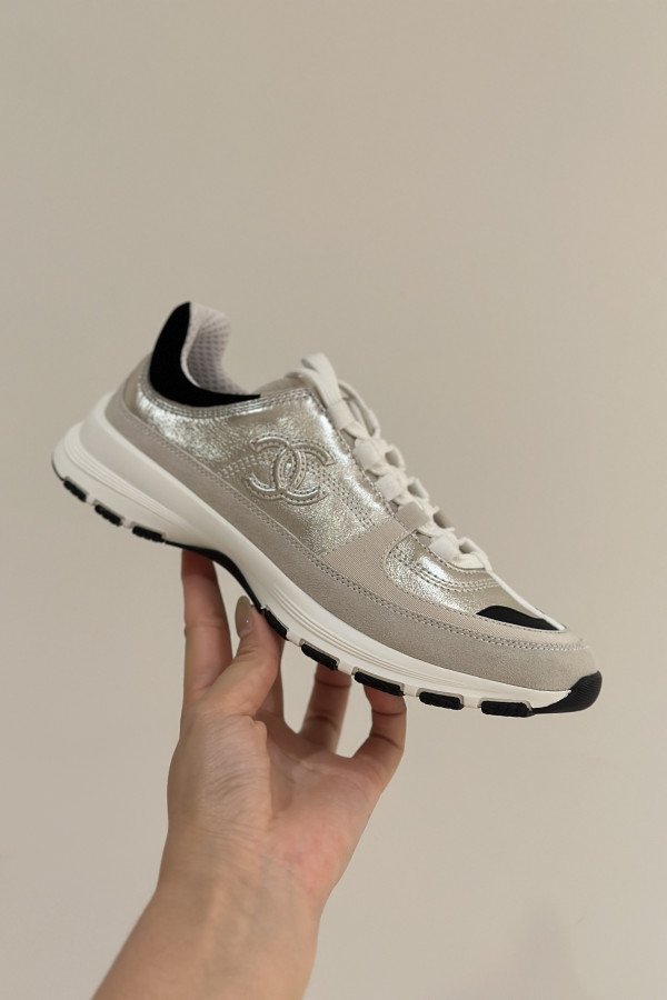 Chanel 25A Sneakers!