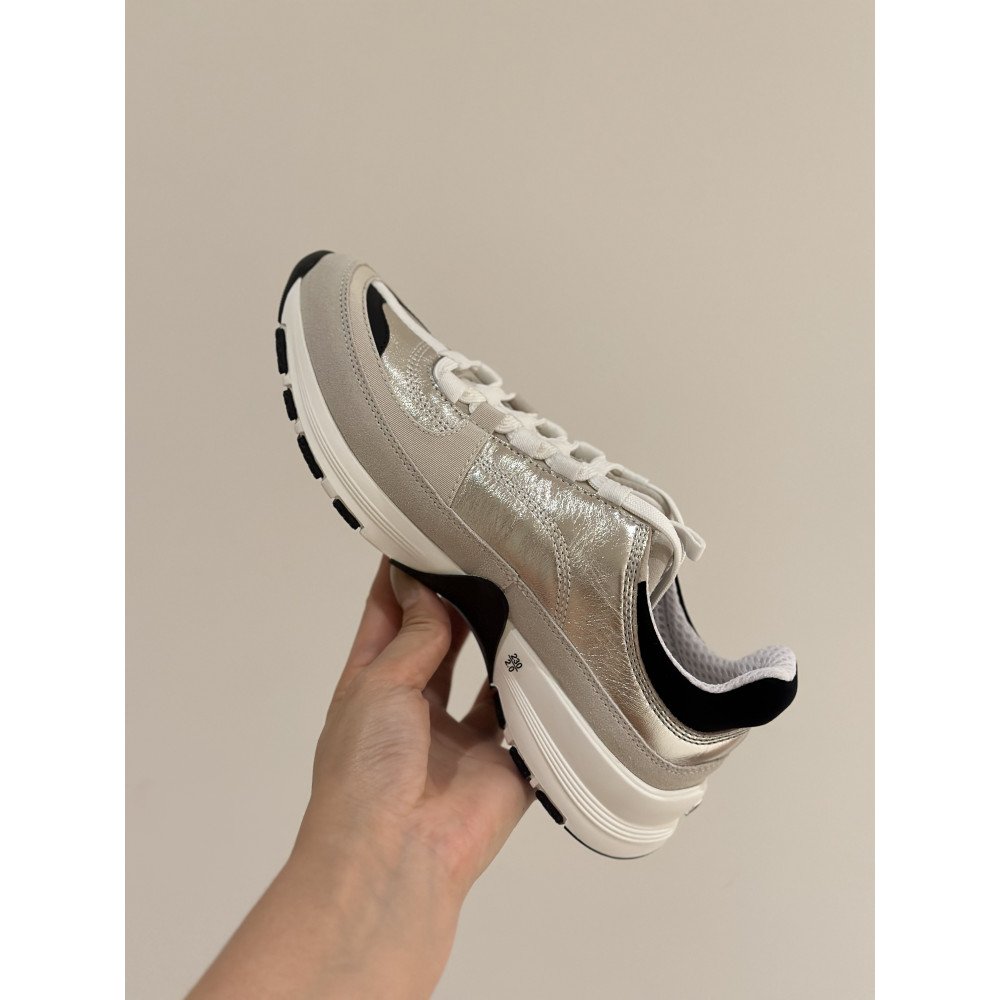 Chanel 25A Sneakers! Chanel 25A Sneakers!