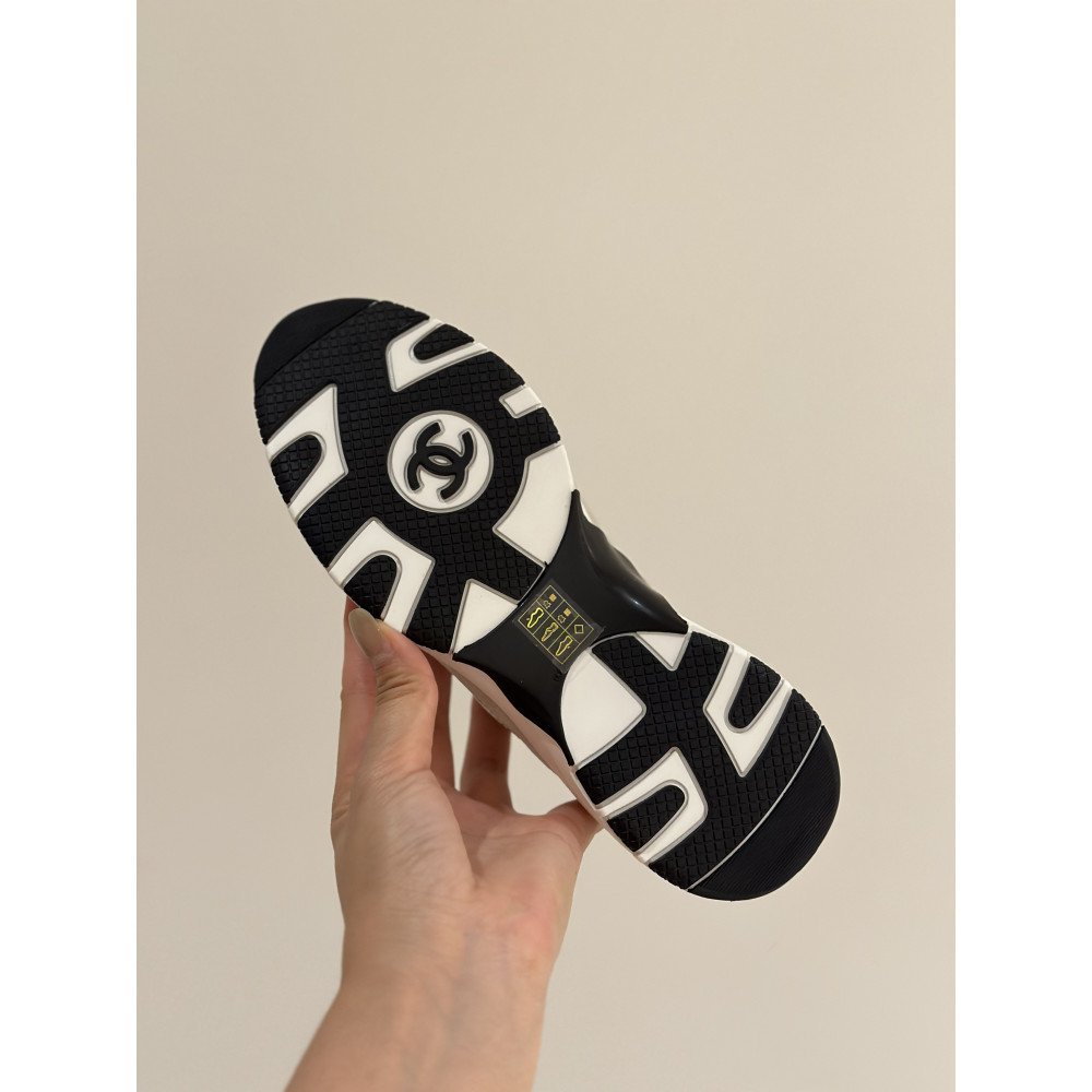 Chanel 25A Sneakers! Chanel 25A Sneakers!