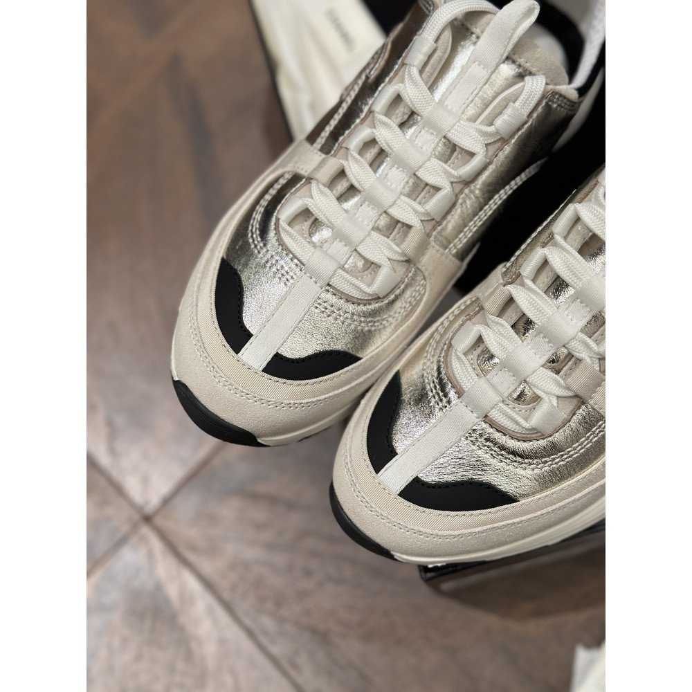 Chanel 25A Sneakers! Chanel 25A Sneakers!