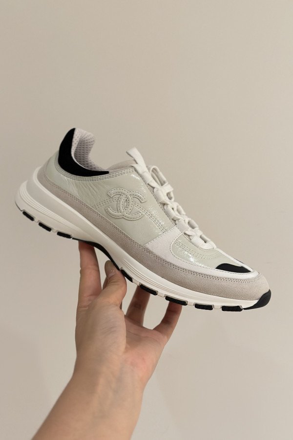 Chanel 25A Sneakers!