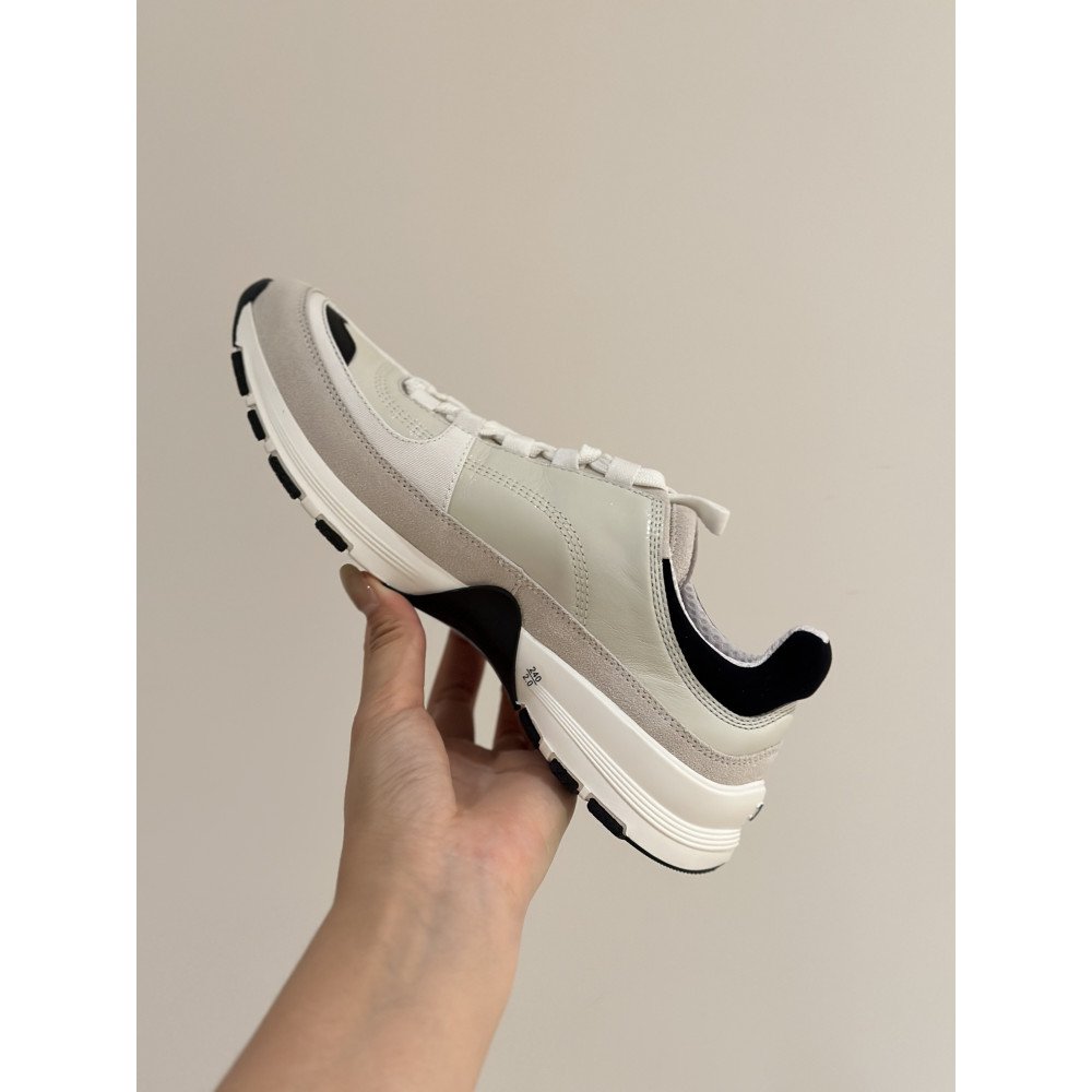 Chanel 25A Sneakers! Chanel 25A Sneakers!