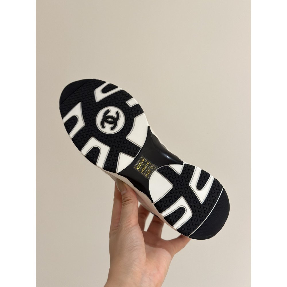 Chanel 25A Sneakers! Chanel 25A Sneakers!