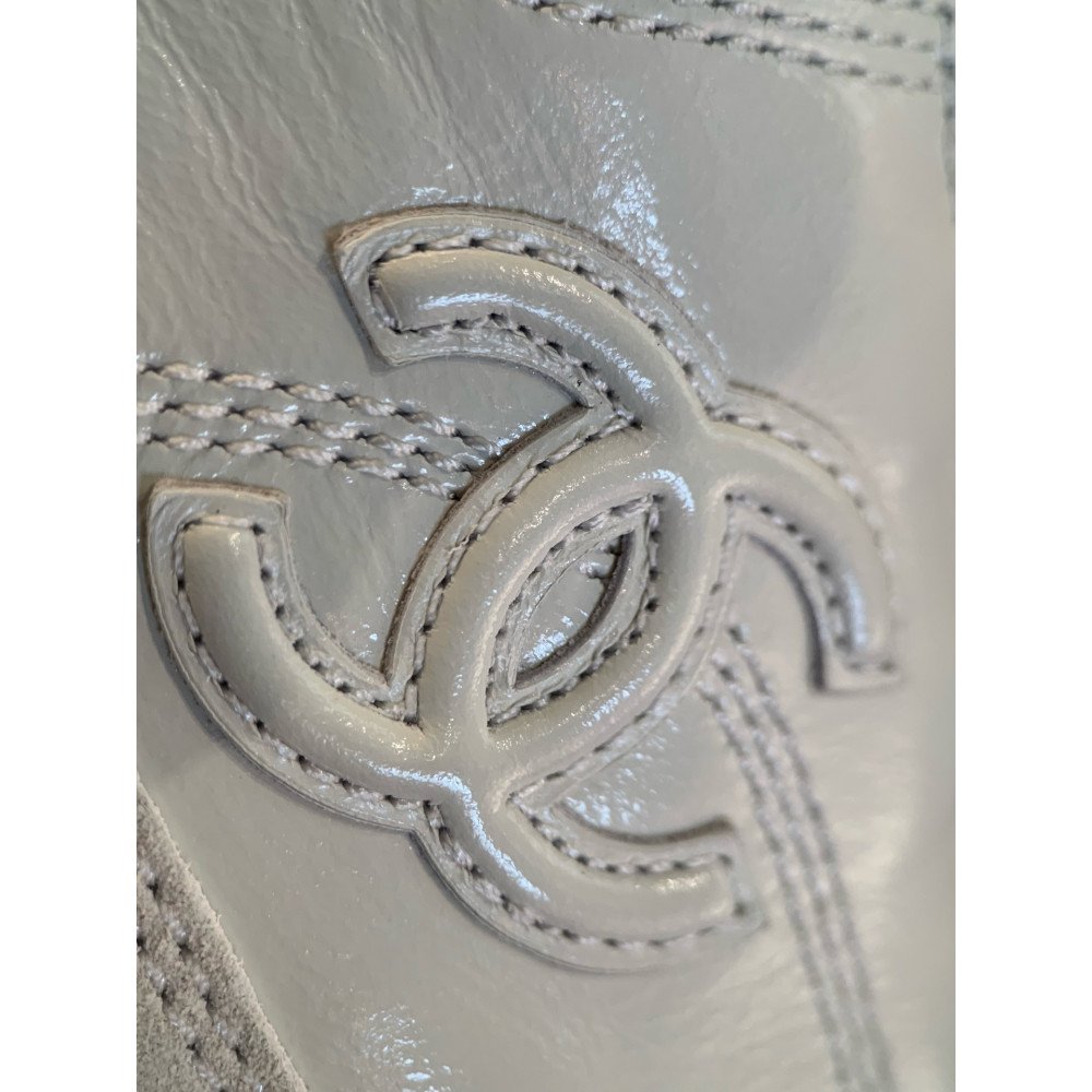 Chanel 25A Sneakers! Chanel 25A Sneakers!