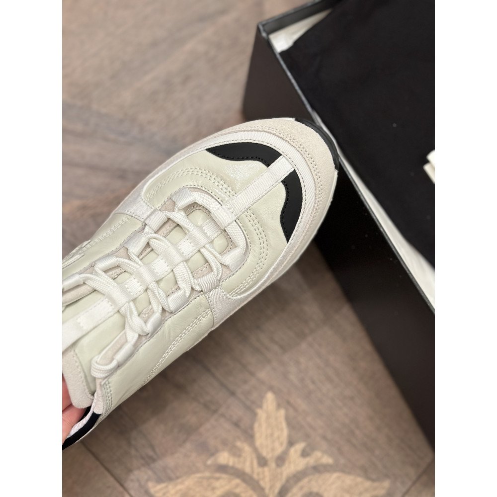 Chanel 25A Sneakers! Chanel 25A Sneakers!