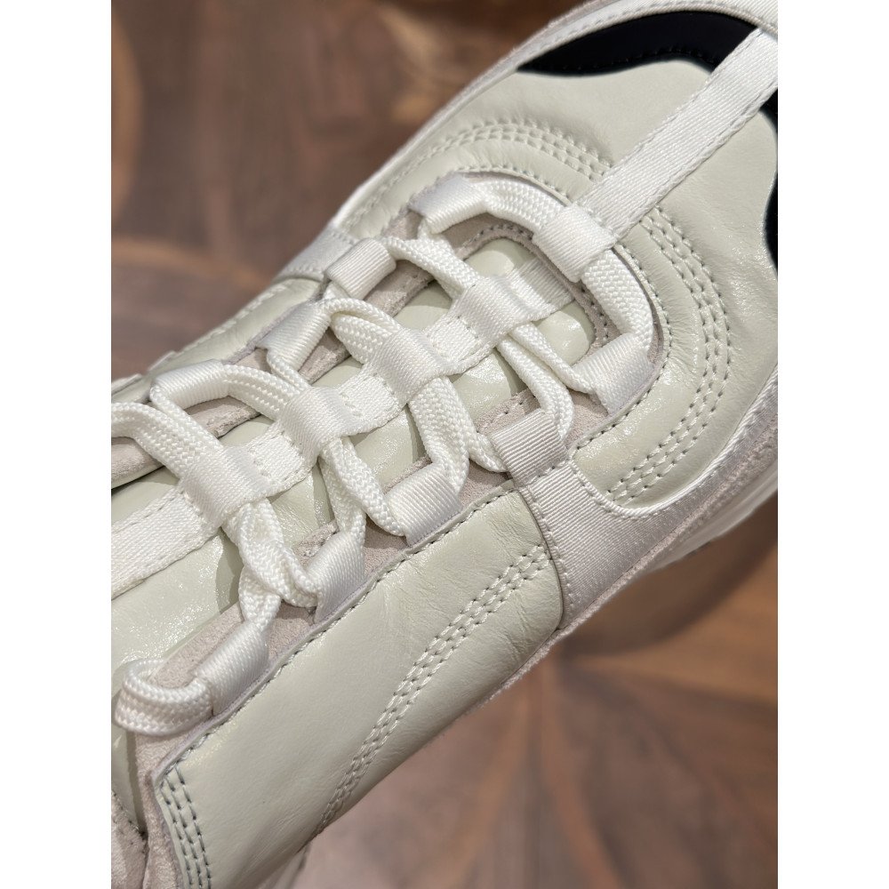 Chanel 25A Sneakers! Chanel 25A Sneakers!