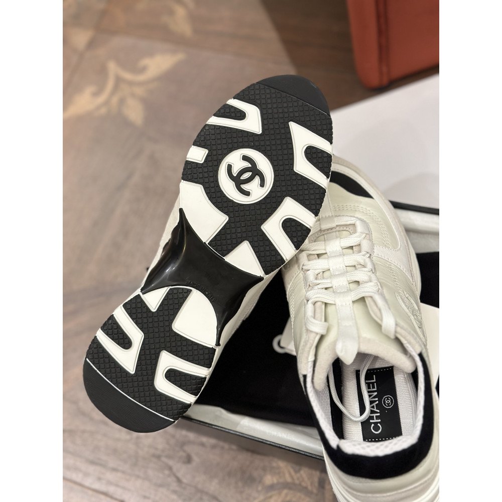 Chanel 25A Sneakers! Chanel 25A Sneakers!