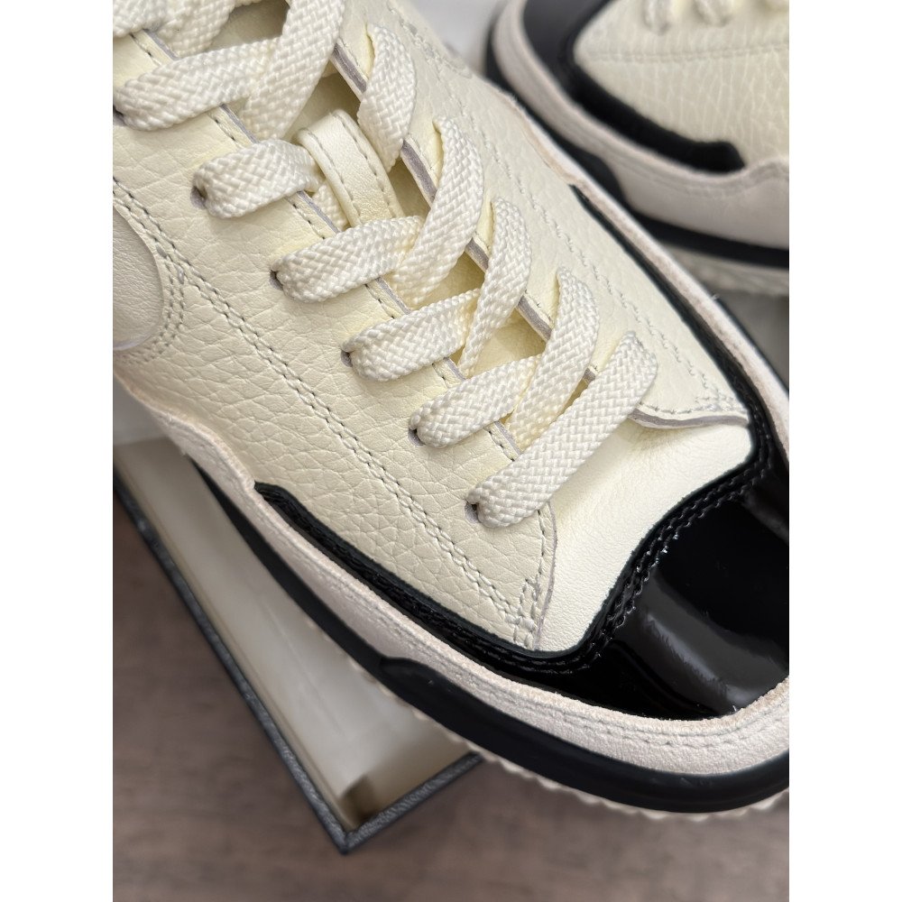 Chanel 25K German Trainer Shoes! Chanel 25K German Trainer Shoes!