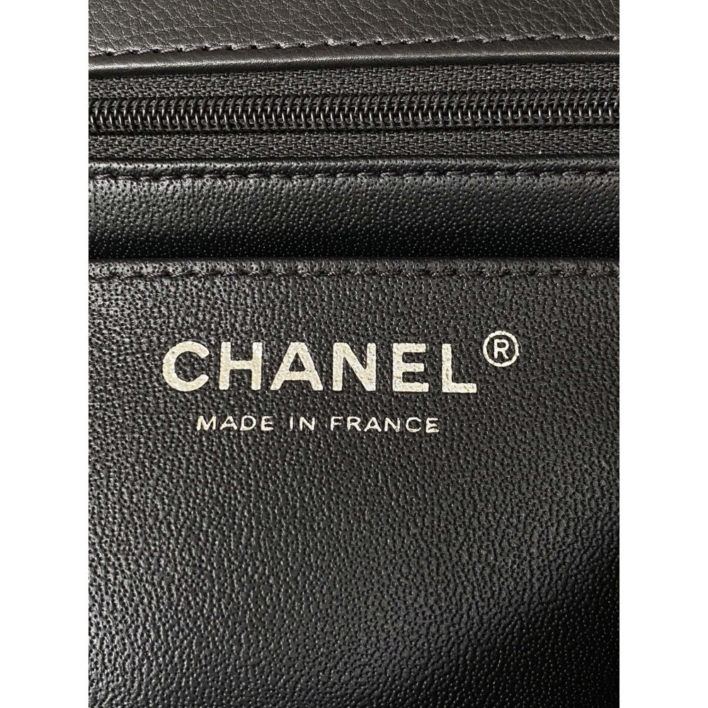 Chanel Classic Flap 20cm mini handbag! 