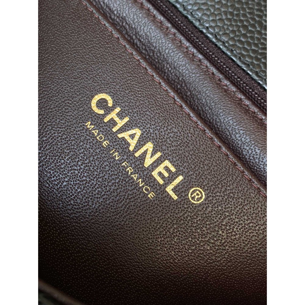 Chanel Classic Flap 20cm mini handbag! 