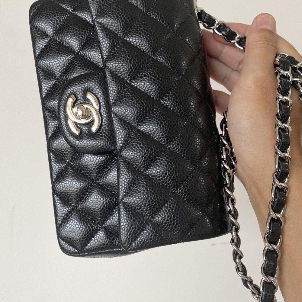 Chanel Classic Flap 20cm mini handbag! 
