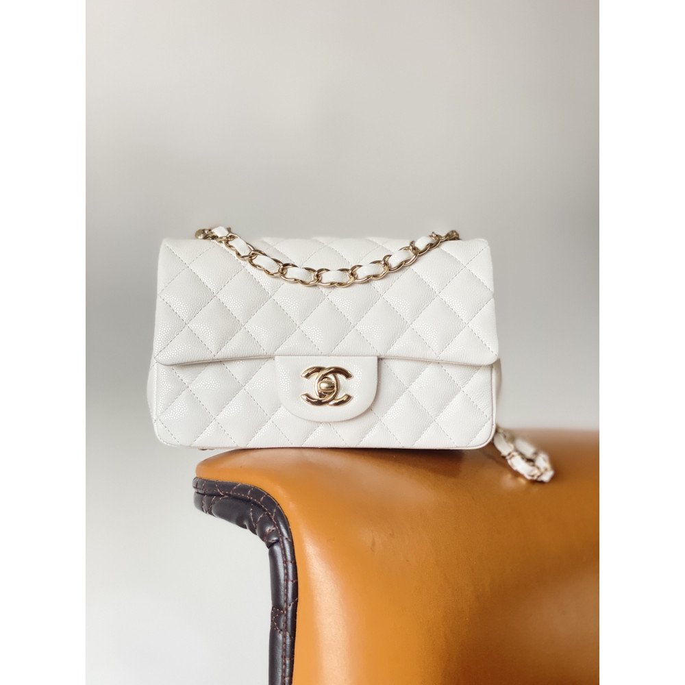 Chanel Classic Flap 20cm mini handbag! Chanel Classic Flap 20cm mini handbag!