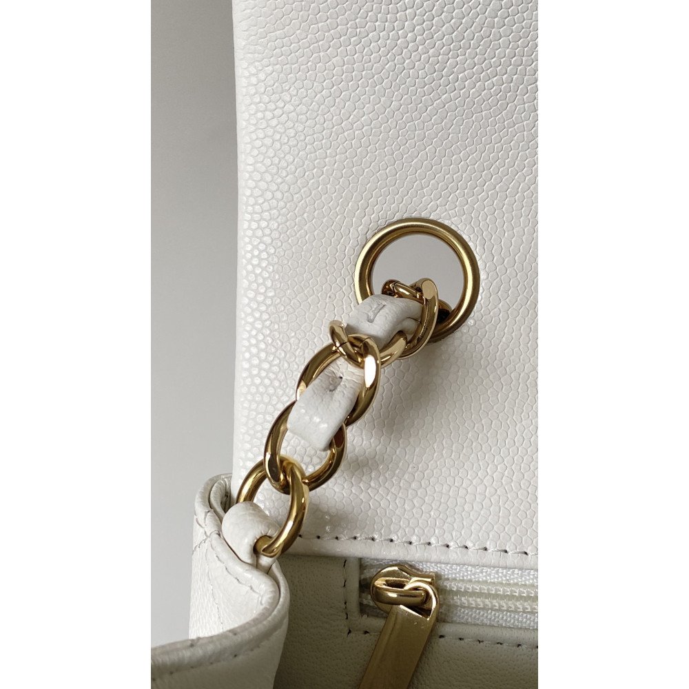 Chanel Classic Flap 20cm mini handbag! 