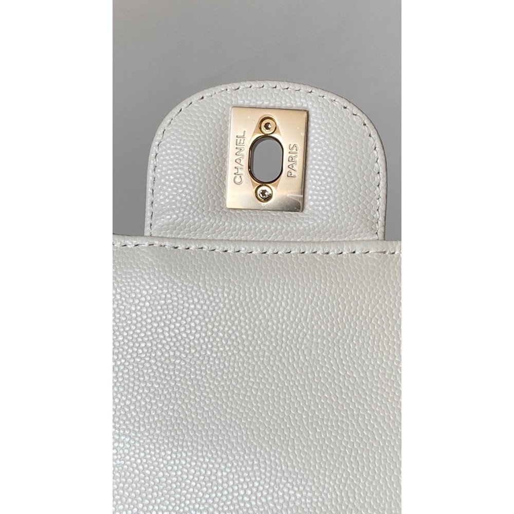 Chanel Classic Flap 20cm mini handbag! Chanel Classic Flap 20cm mini handbag!