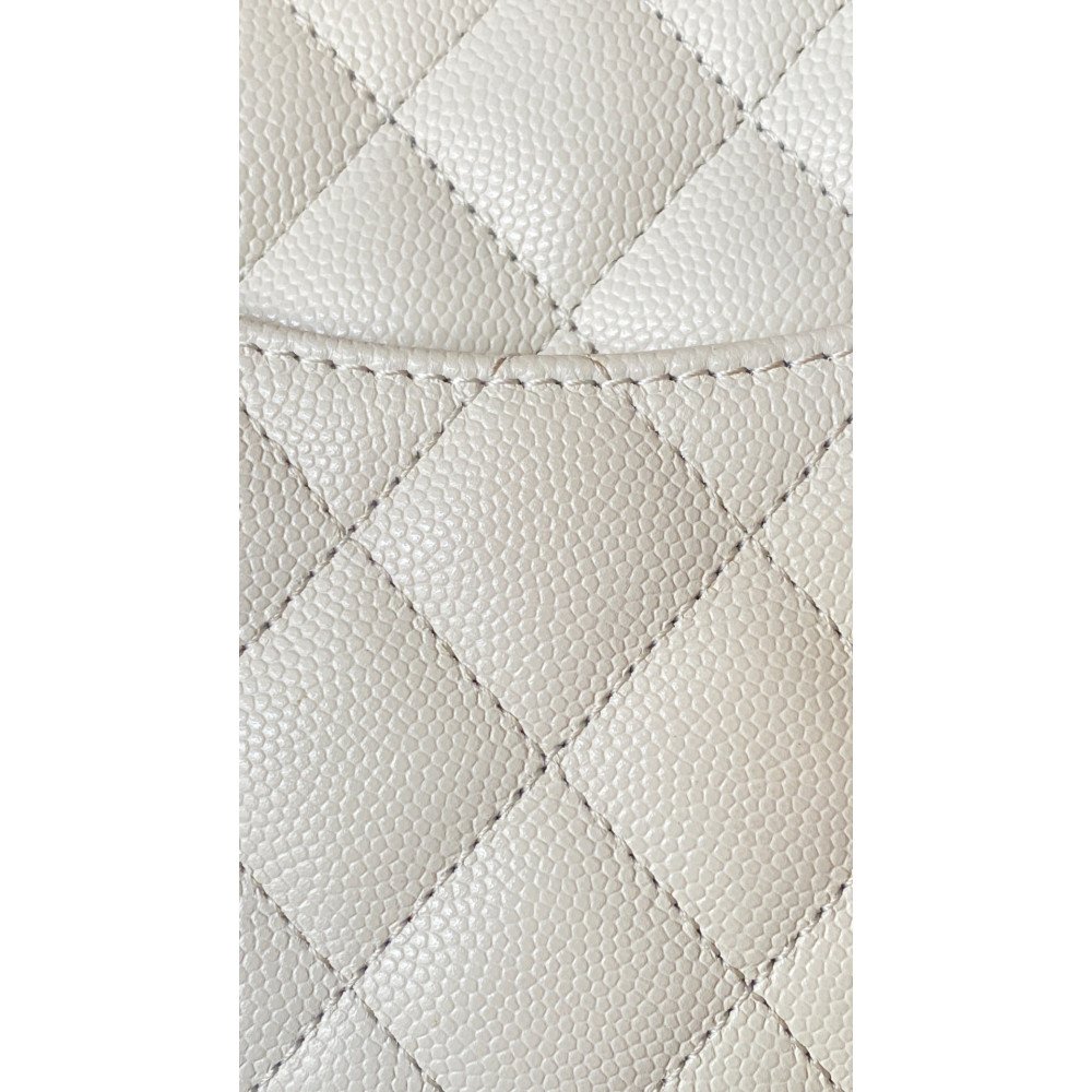 Chanel Classic Flap 20cm mini handbag! Chanel Classic Flap 20cm mini handbag!