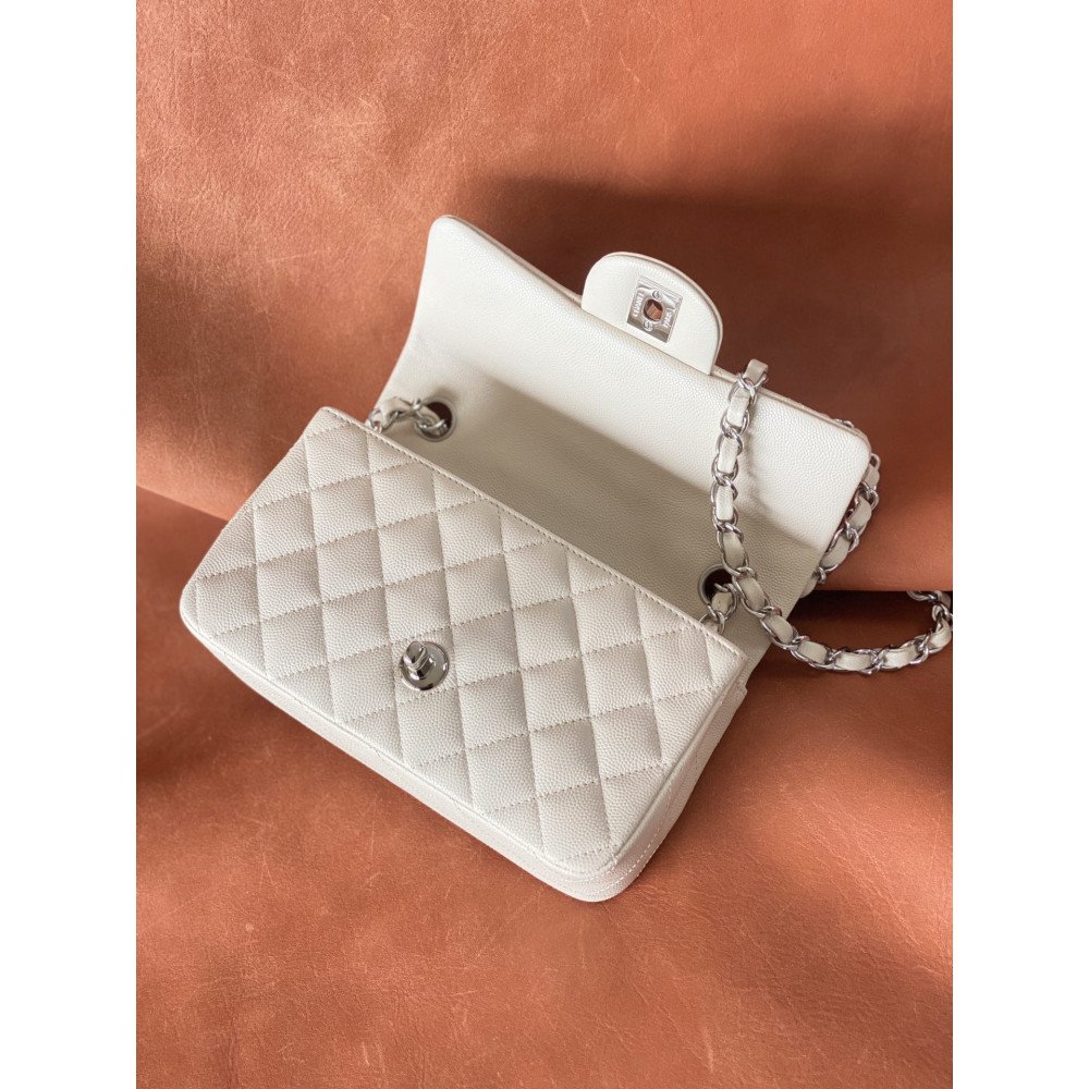 Chanel Classic Flap 20cm mini handbag! 