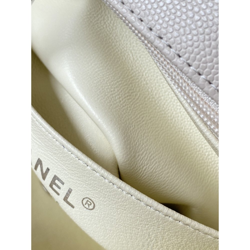 Chanel Classic Flap 20cm mini handbag! 