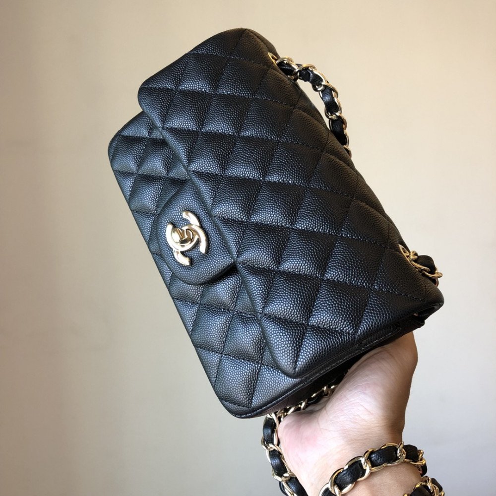 Chanel Classic Flap 20cm mini handbag! 