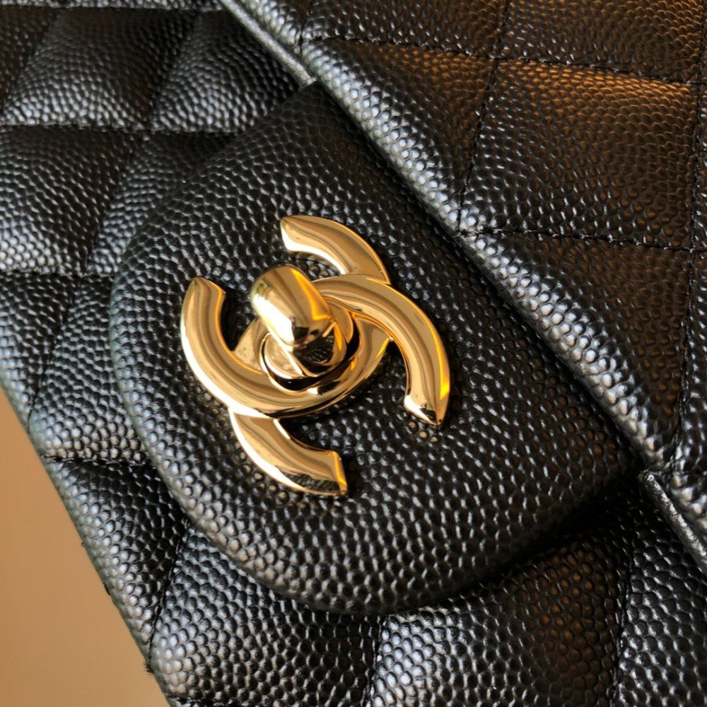 Chanel Classic Flap 20cm mini handbag! 