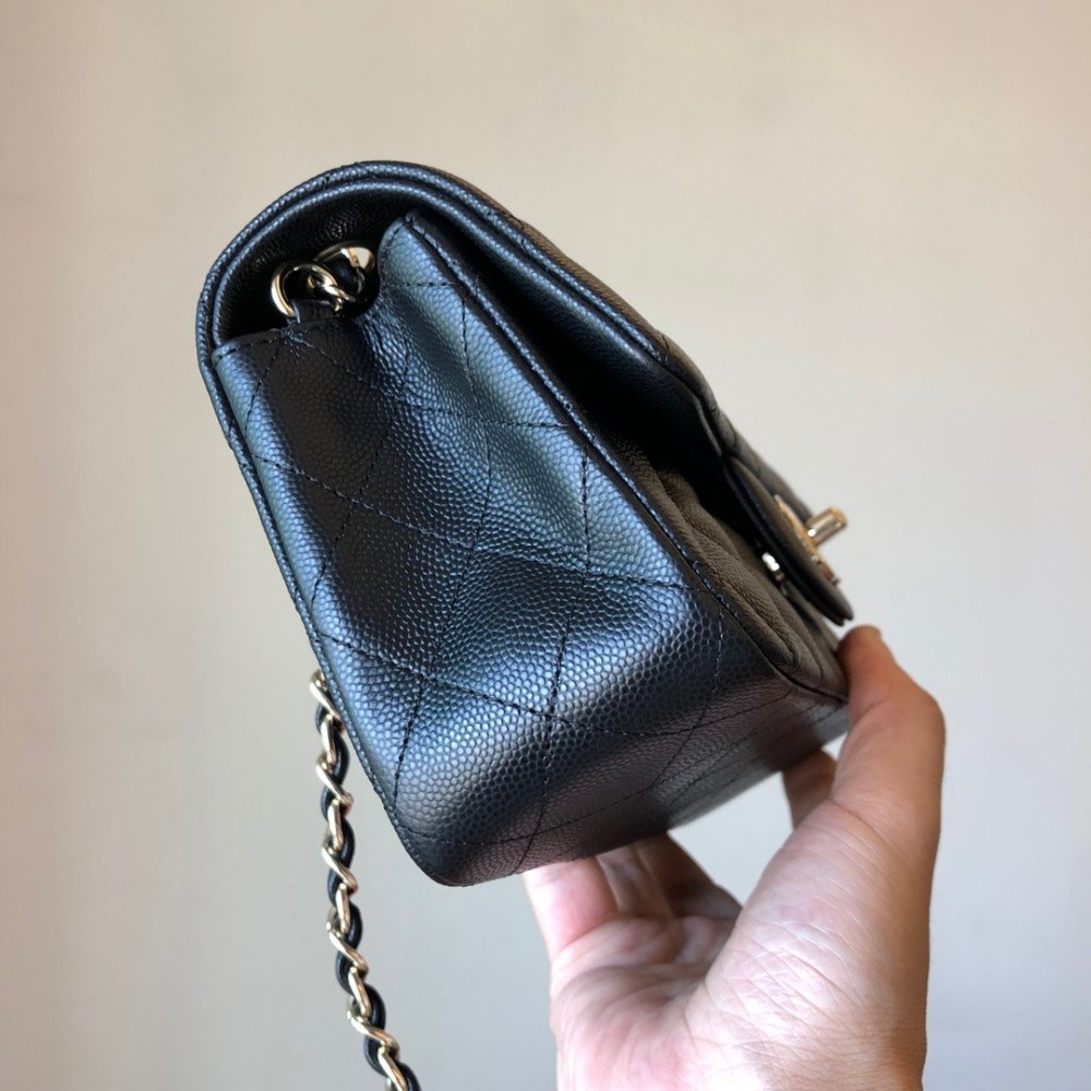 Chanel Classic Flap 20cm mini handbag! 