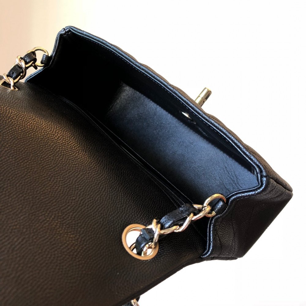 Chanel Classic Flap 20cm mini handbag! 