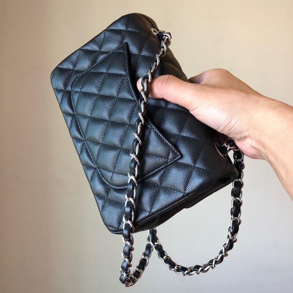 Chanel Classic Flap 20cm mini handbag! 