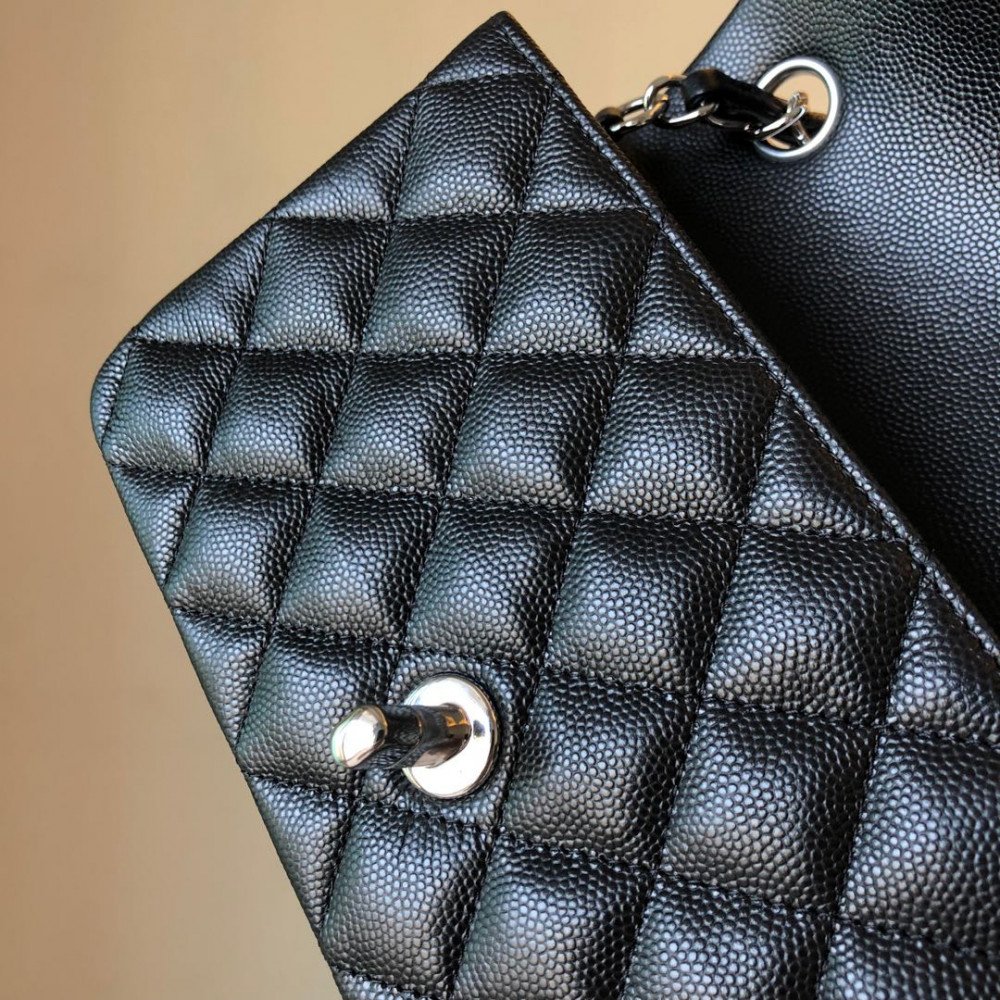 Chanel Classic Flap 20cm mini handbag! 