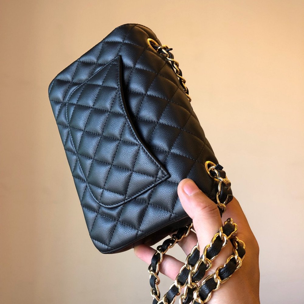 Chanel Classic Flap 20cm mini handbag! Chanel Classic Flap 20cm mini handbag!