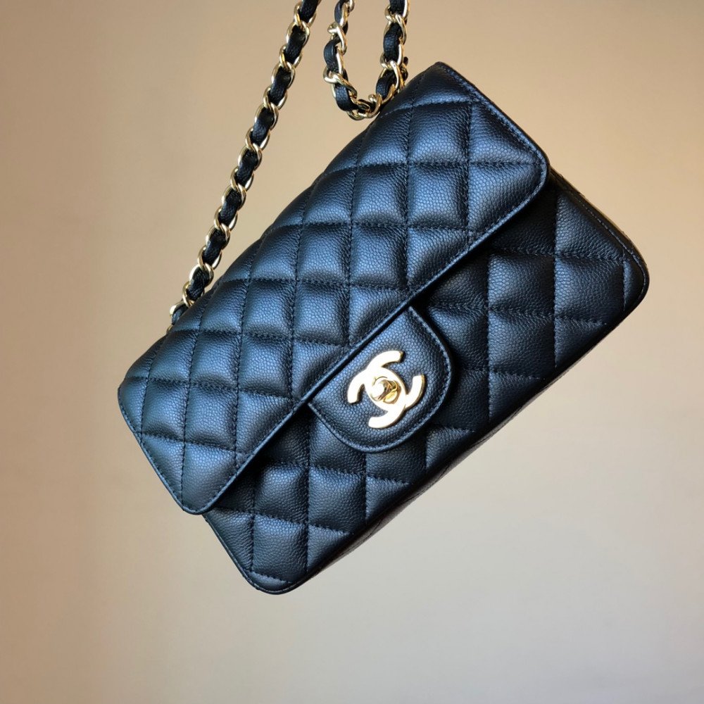 Chanel Classic Flap 20cm mini handbag! Chanel Classic Flap 20cm mini handbag!