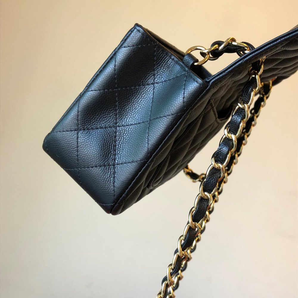 Chanel Classic Flap 20cm mini handbag! Chanel Classic Flap 20cm mini handbag!