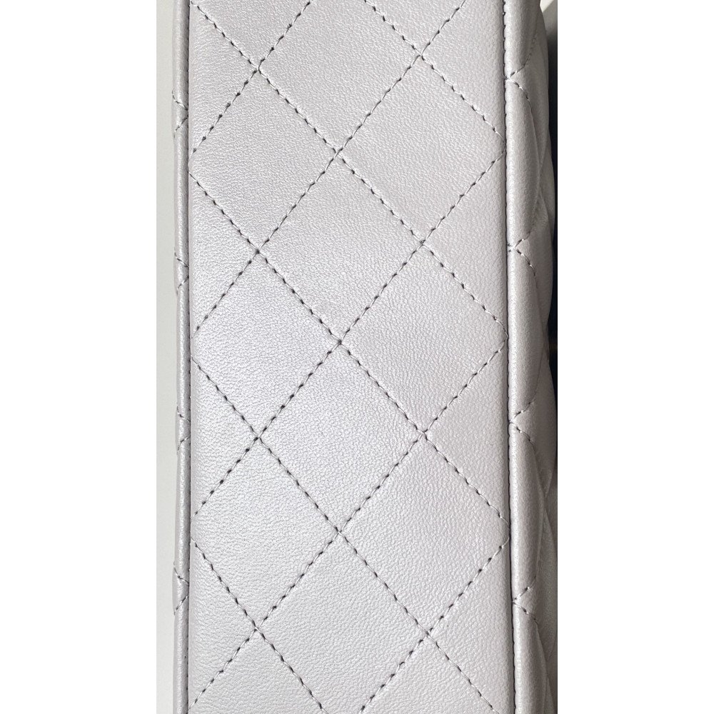 Chanel Classic Flap 20cm mini handbag! 