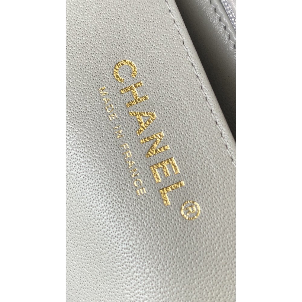 Chanel Classic Flap 20cm mini handbag! 