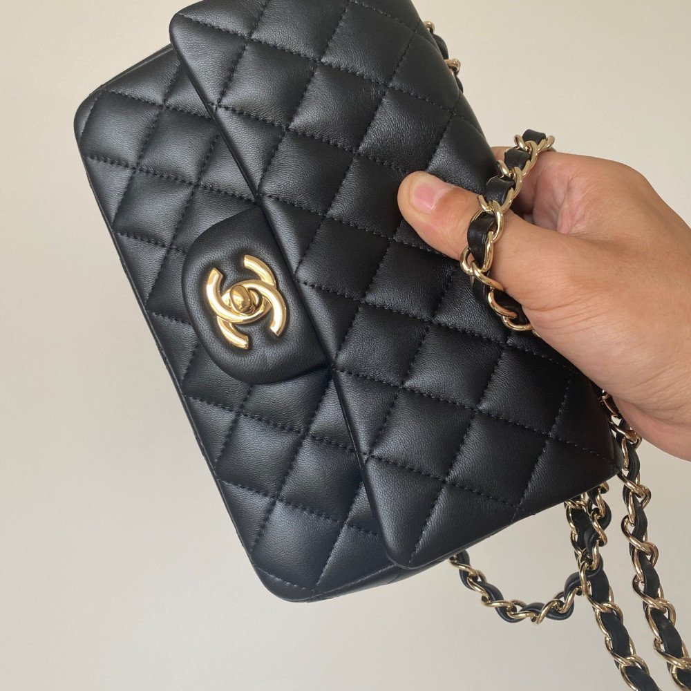 Chanel Classic Flap 20cm mini handbag! 
