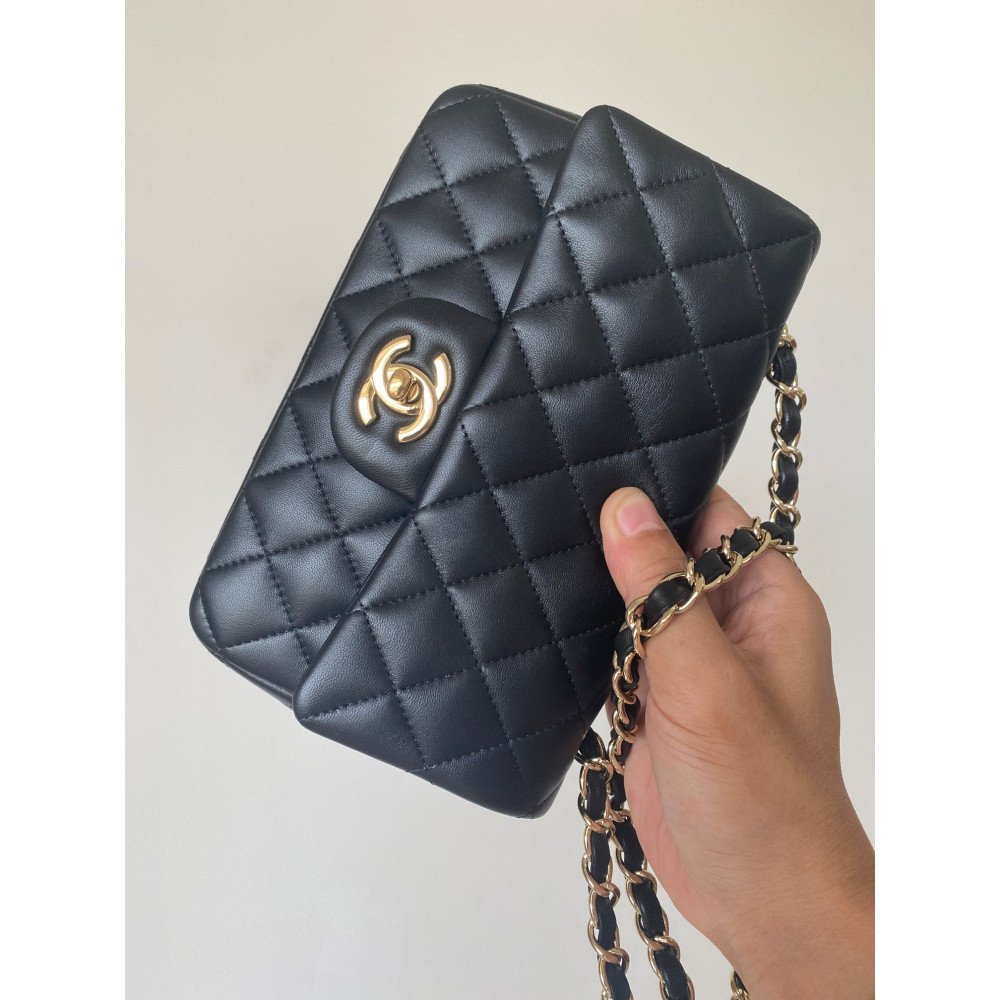 Chanel Classic Flap 20cm mini handbag! Chanel Classic Flap 20cm mini handbag!