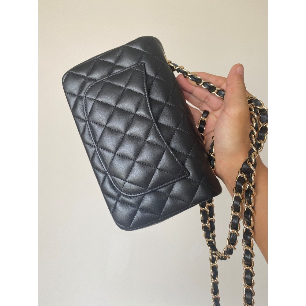 Chanel Classic Flap 20cm mini handbag! Chanel Classic Flap 20cm mini handbag!