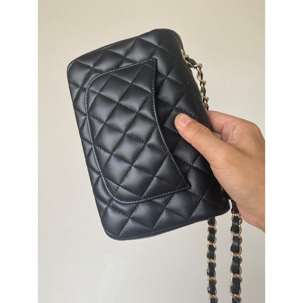Chanel Classic Flap 20cm mini handbag! Chanel Classic Flap 20cm mini handbag!