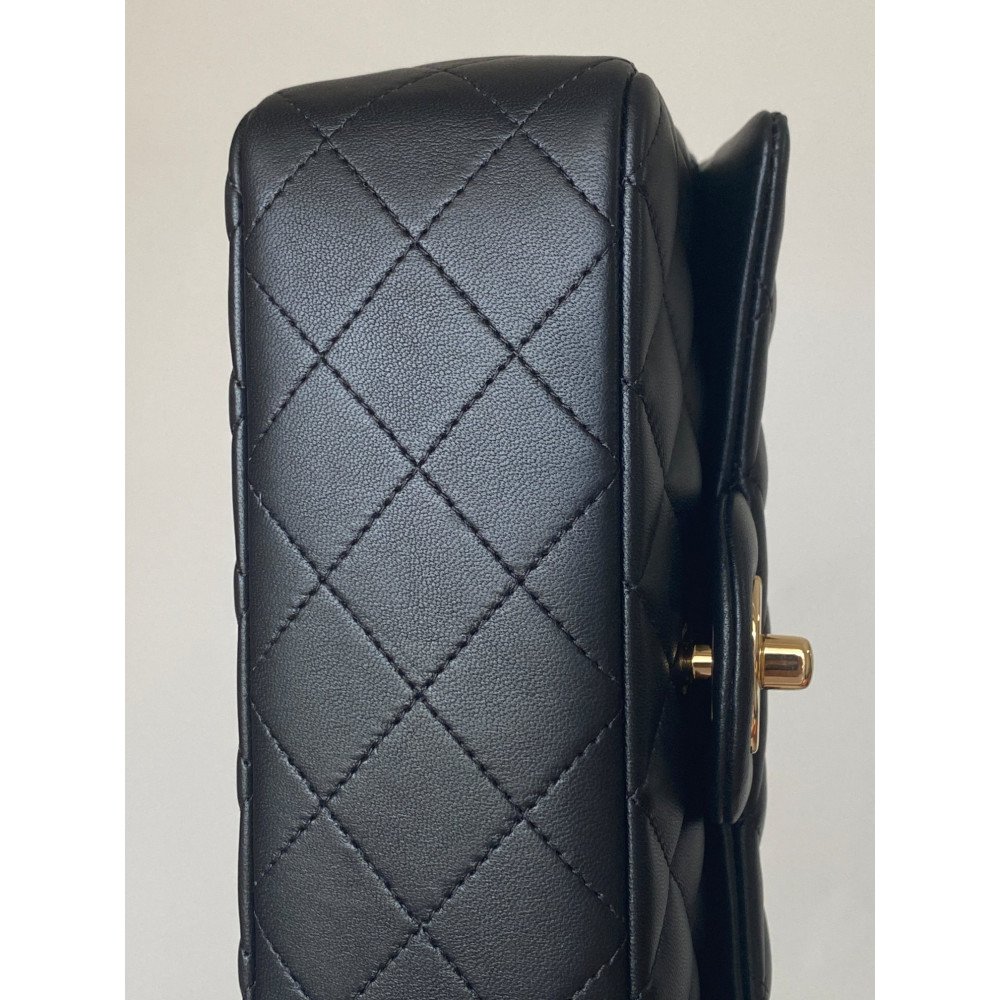 Chanel Classic Flap 20cm mini handbag! Chanel Classic Flap 20cm mini handbag!