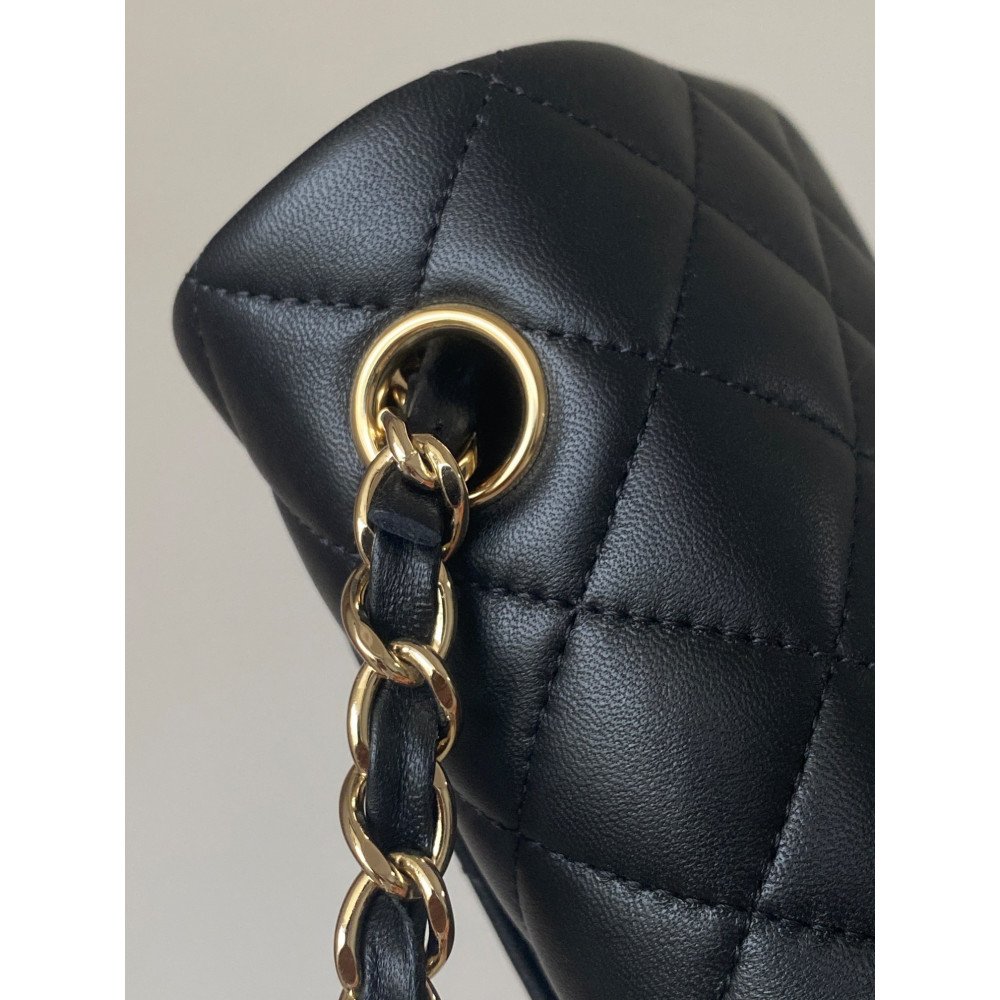 Chanel Classic Flap 20cm mini handbag! Chanel Classic Flap 20cm mini handbag!